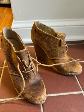 Women’s Suede Lace-Up Wedge Booties in Brown - Enzo Angiolini - 7.5